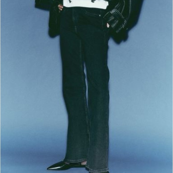 H&M Divided Flared High Jeans - Picture 2 of 4